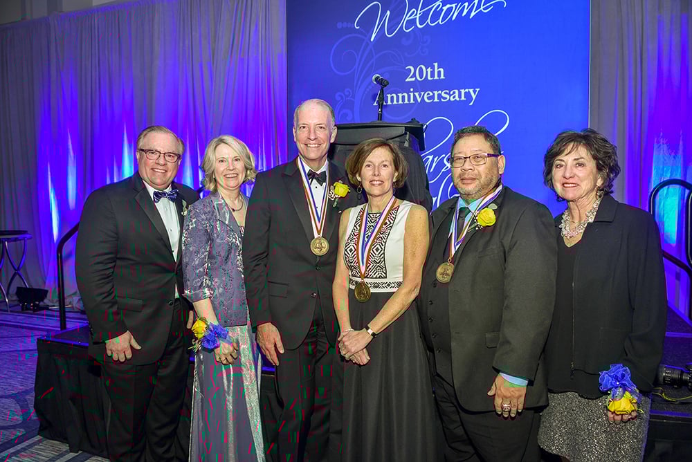 Institutional, Gala humanitarians