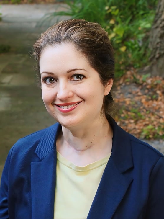 Spina-Headshot-web-1