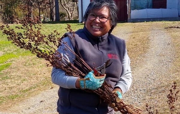 Volunteer-Gardeners-Hildacy-2020-0316-by-Debbie-Beer-2-edit-850x540