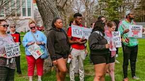 Students march to end gun violence