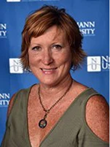 laura-mclaughlin