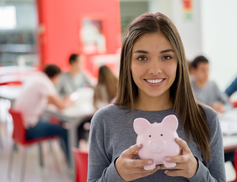 5 Financial Aid Options Every Single College Student Needs to Know About image